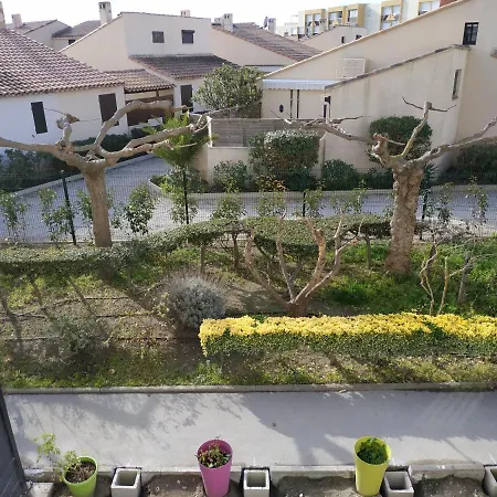 Duplex Pour 4-5 Pers, 35m2 - 300m Plages, Parking Prive Apartment *