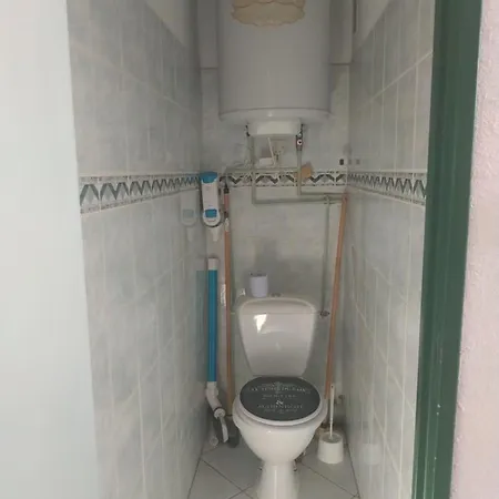 Duplex Pour 4-5 Pers, 35m2 - 300m Plages, Parking Prive Le Grau-du-Roi
